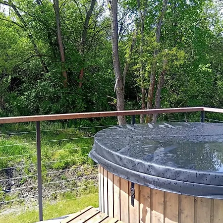 Station touristique Bobrí Potôčik Vlasky